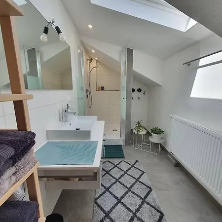 Apartment Gemuetliche Bei Mit Balkon