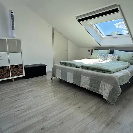 Voll Ausgestattete Mit Suedbalkon Familien- & Hundefreundlich Apartman *